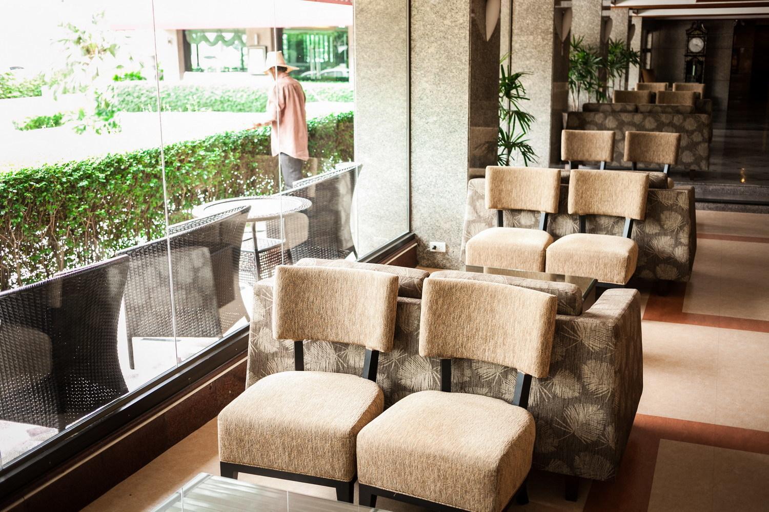 Grand Tara Garden Thai Hotel Bangkok Exterior photo