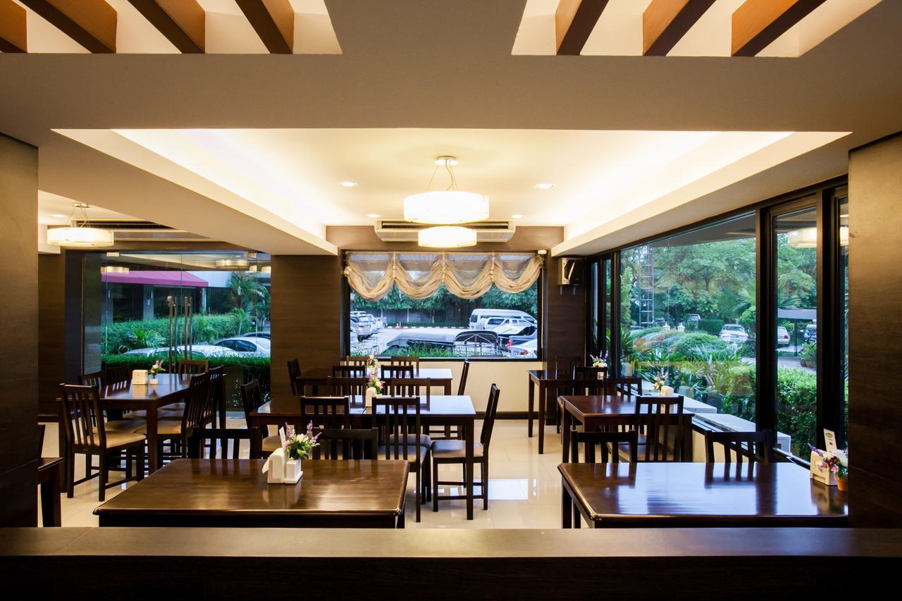 Grand Tara Garden Thai Hotel Bangkok Exterior photo