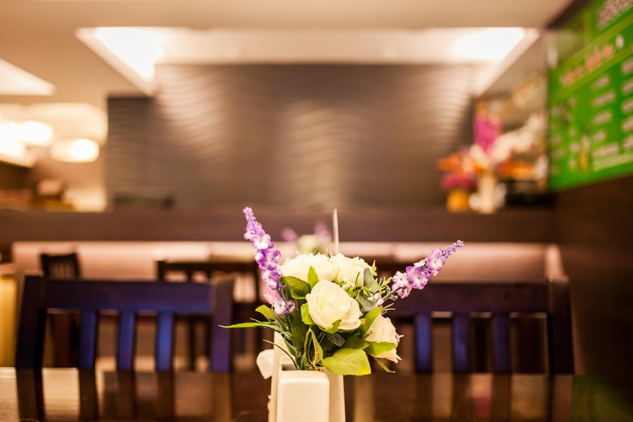 Grand Tara Garden Thai Hotel Bangkok Exterior photo