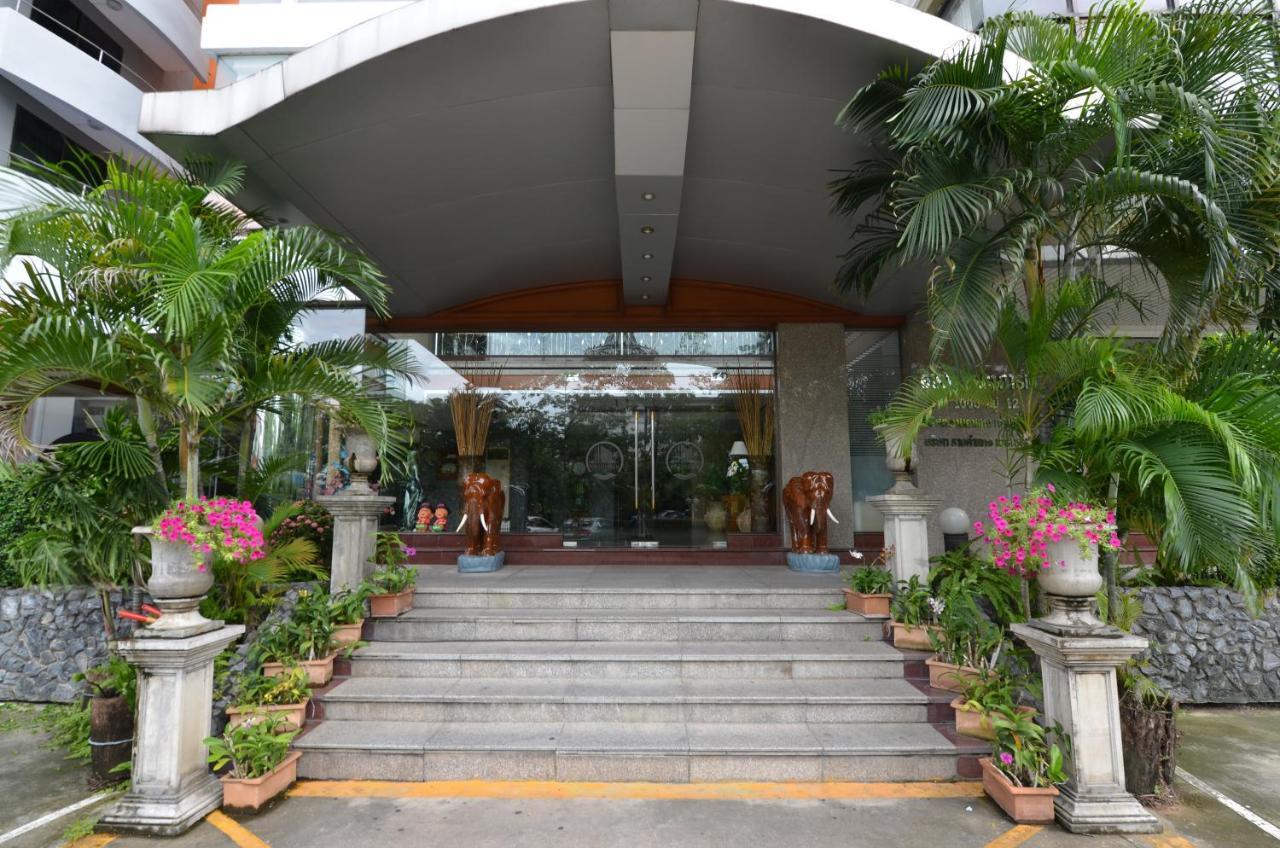 Grand Tara Garden Thai Hotel Bangkok Exterior photo