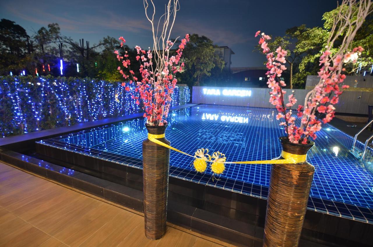 Grand Tara Garden Thai Hotel Bangkok Exterior photo