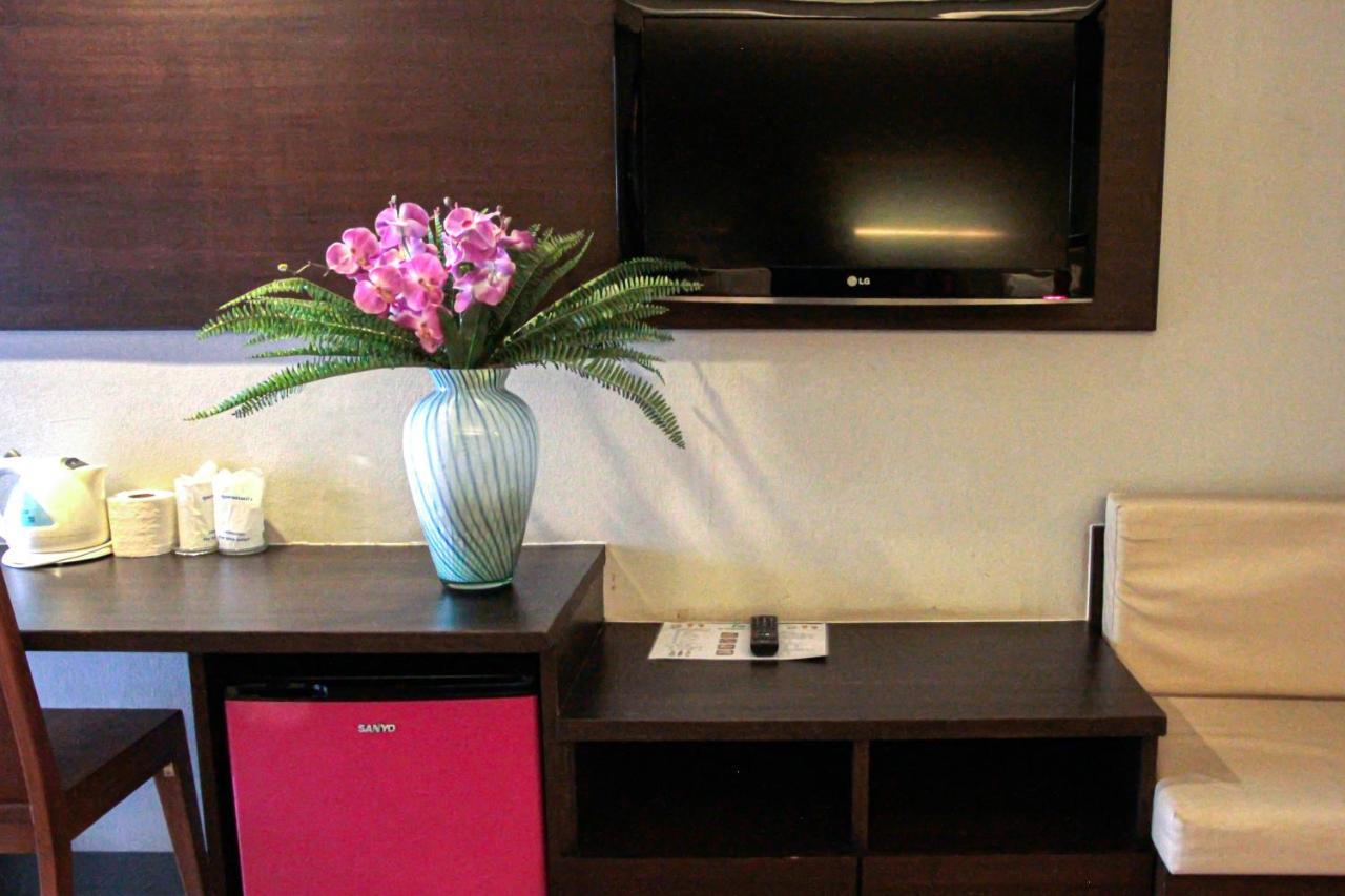 Grand Tara Garden Thai Hotel Bangkok Exterior photo