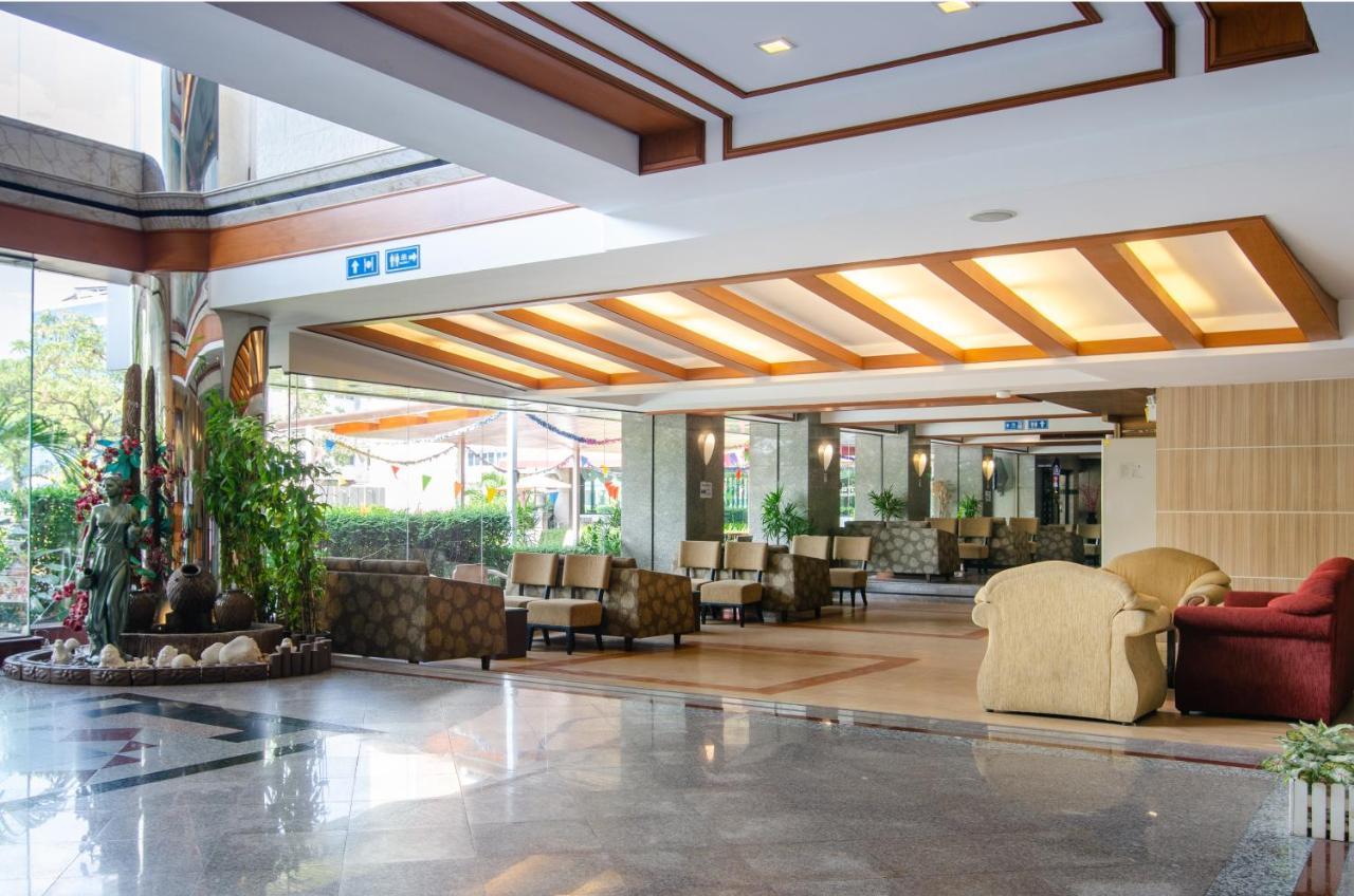 Grand Tara Garden Thai Hotel Bangkok Exterior photo